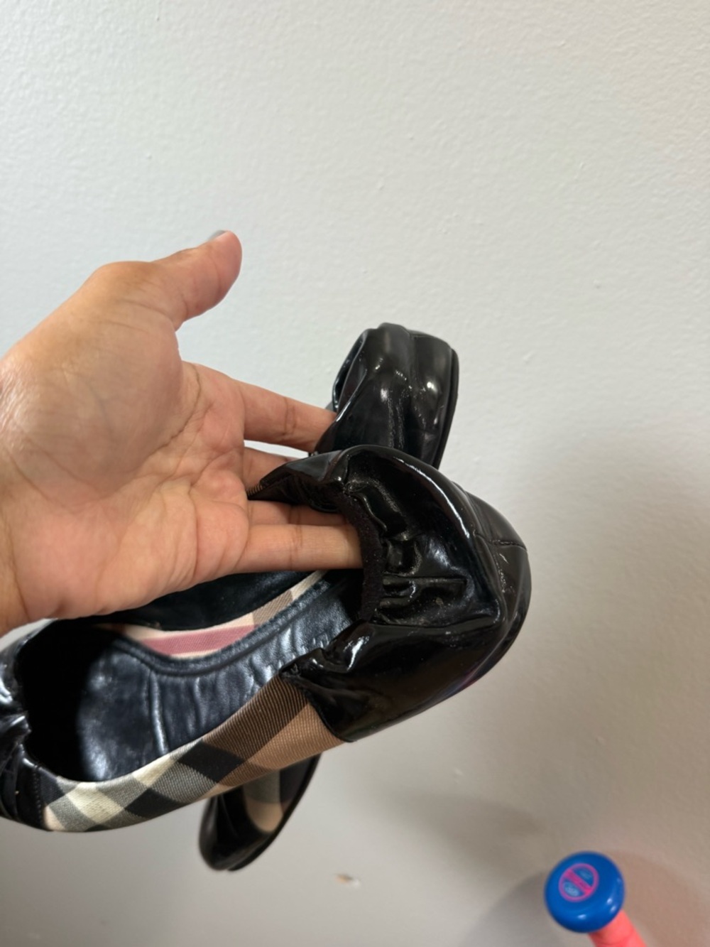 Classic Burberry Black Plaid Ballet Flats - Picture 3 of 6